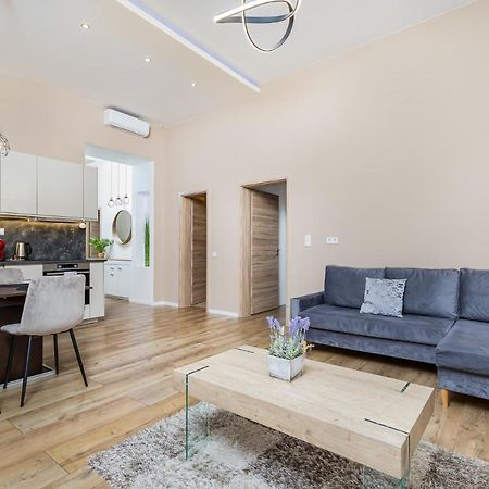 Csengery Deluxe Home With Balcony Budapešť Exteriér fotografie