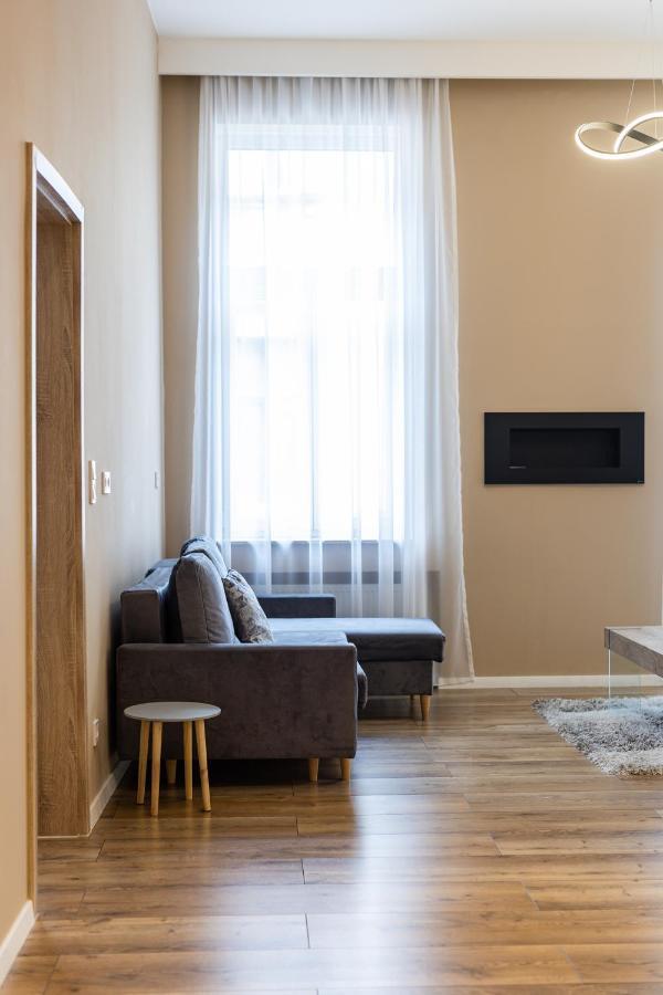 Csengery Deluxe Home With Balcony Budapešť Exteriér fotografie