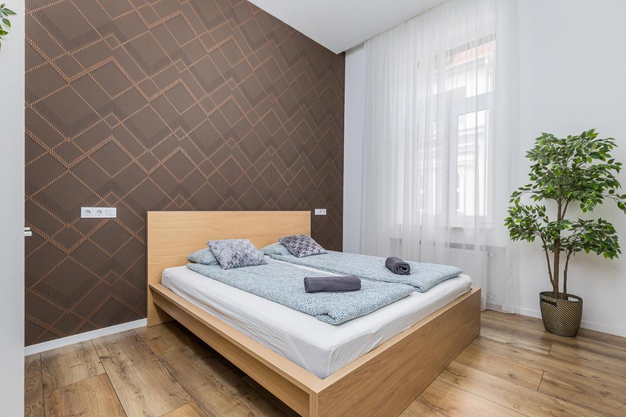 Csengery Deluxe Home With Balcony Budapešť Exteriér fotografie